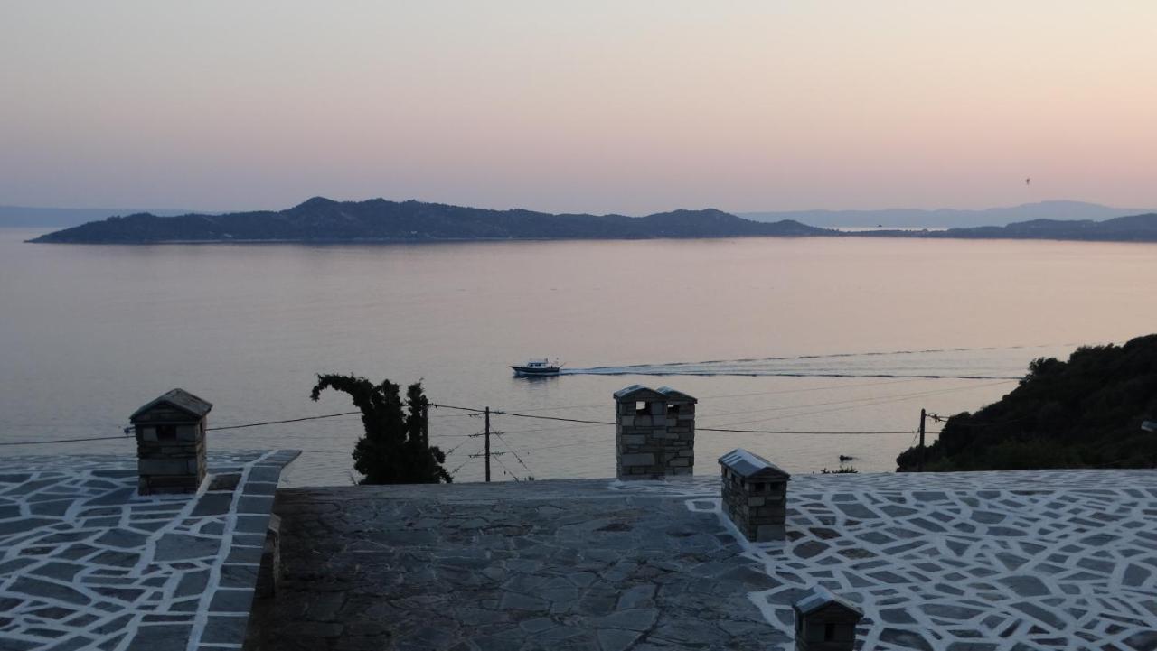 House With Marvelous View Apartment Ouranoupoli Ngoại thất bức ảnh